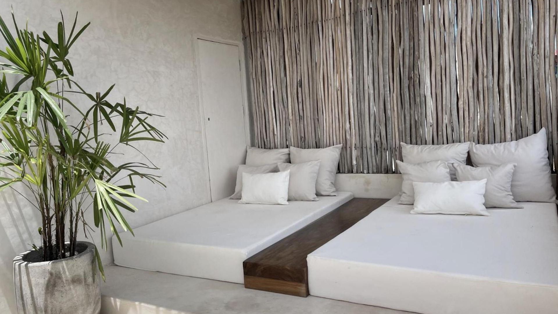 3 Bed Sleeps 6 - Private Pool & Hot Tub Tulum