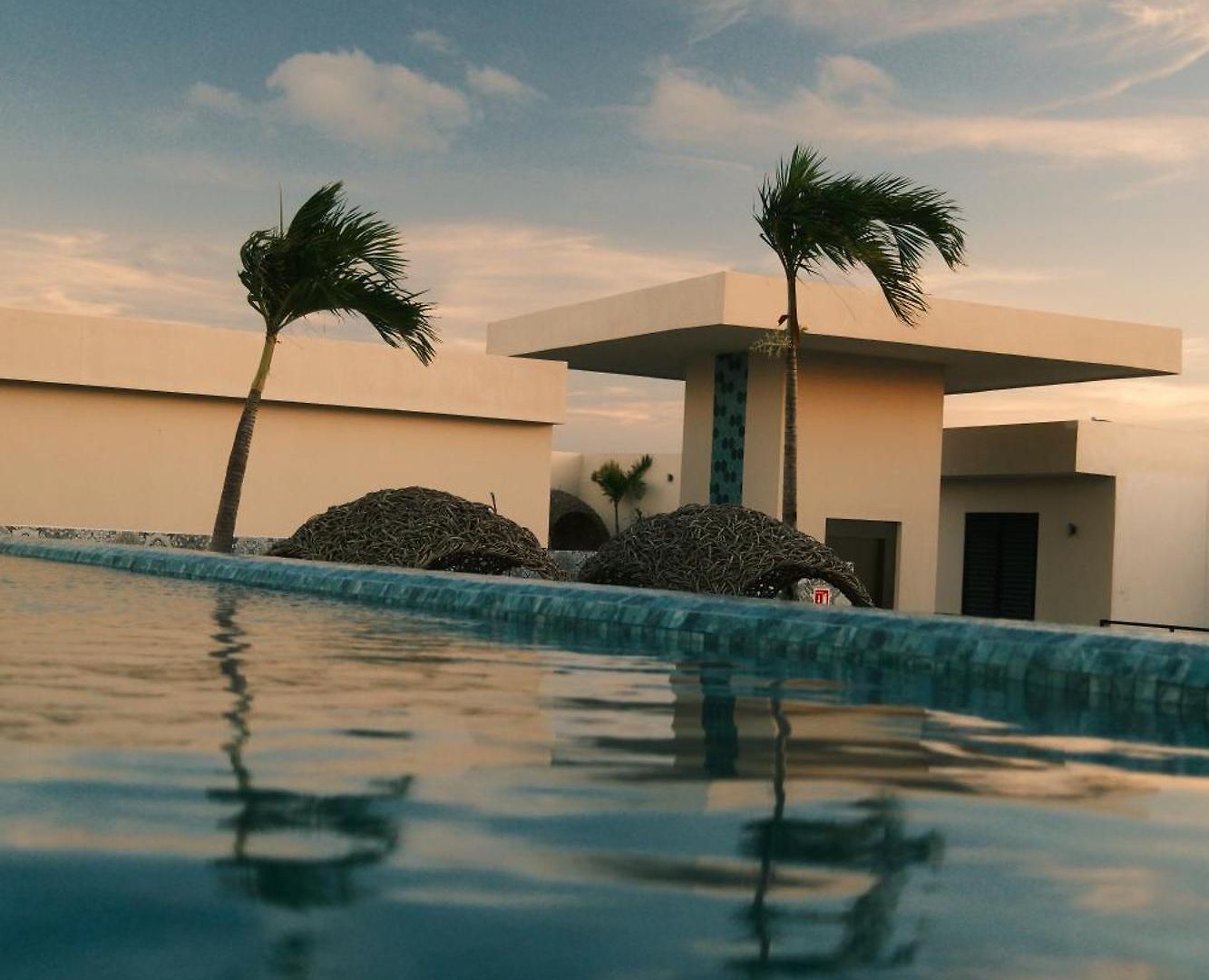 Downtown Penthouse With Private Pool, Rooftop Pool And Gym, Short Distance From Beaches, Restaurants & Nightlife Apartment *