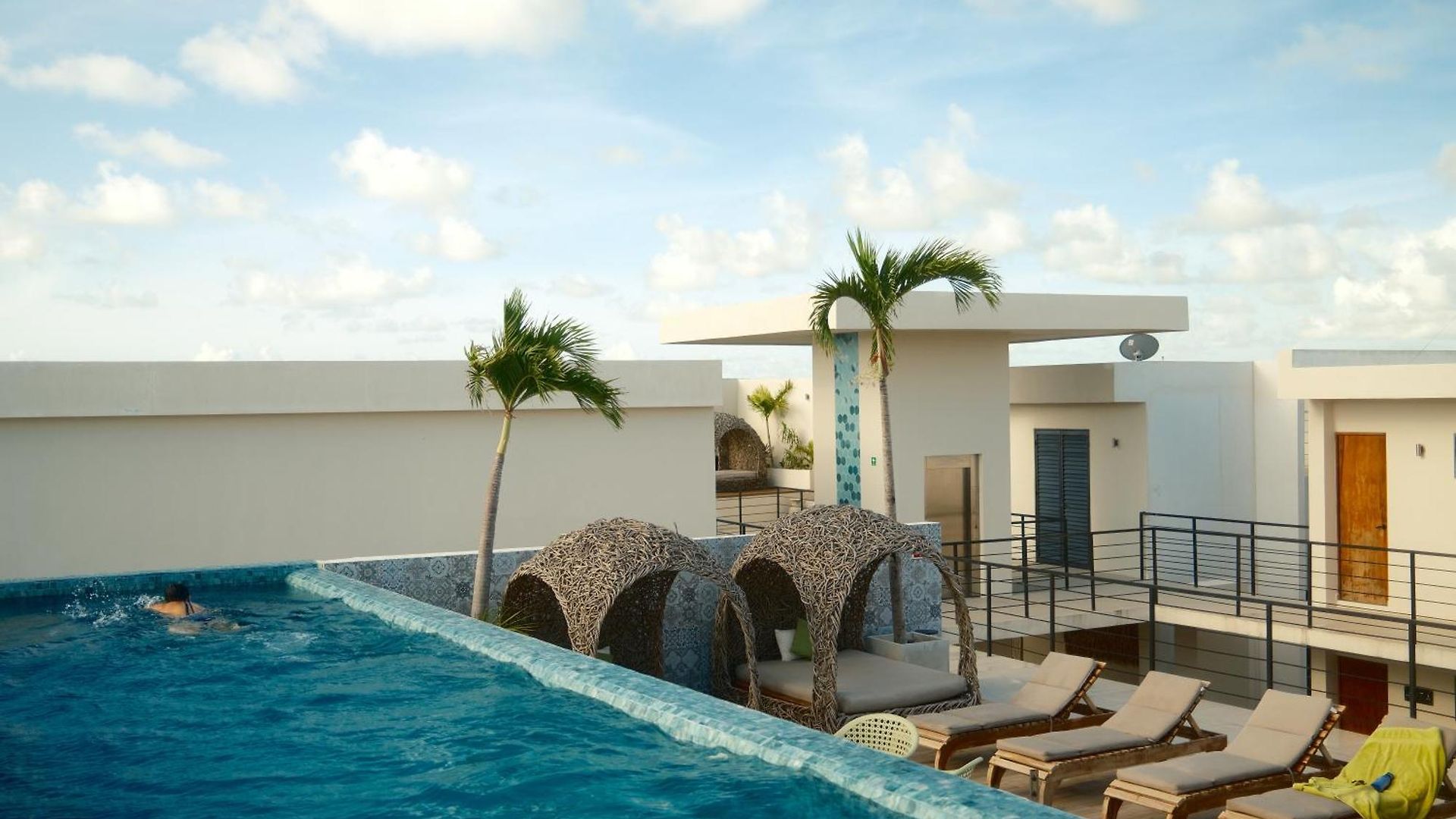 Apartment Downtown Penthouse With Private Pool, Rooftop Pool And Gym, Short Distance From Beaches, Restaurants & Nightlife Tulum