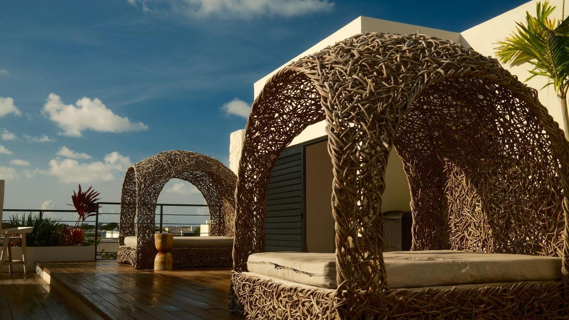 Downtown Penthouse With Private Pool, Rooftop Pool And Gym, Short Distance From Beaches, Restaurants & Nightlife Tulum