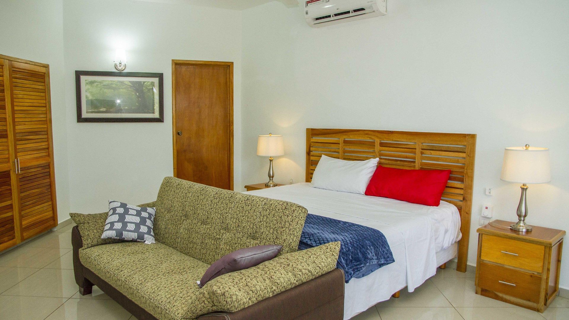 Scarlette Hotel