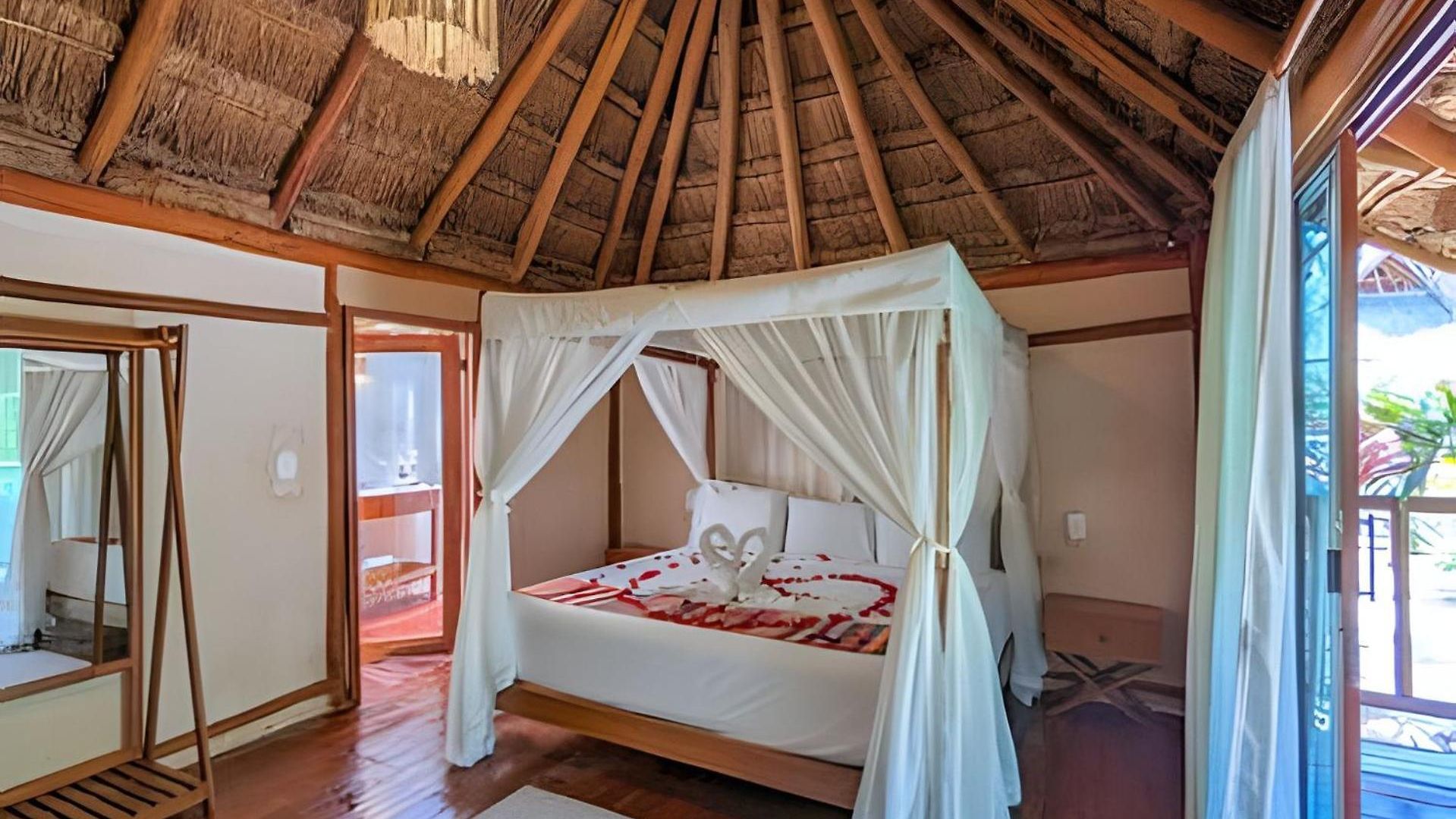 Apartment Stunning 6 Private Villas & Ph /Wifi/Ac/Pool/Gym. *