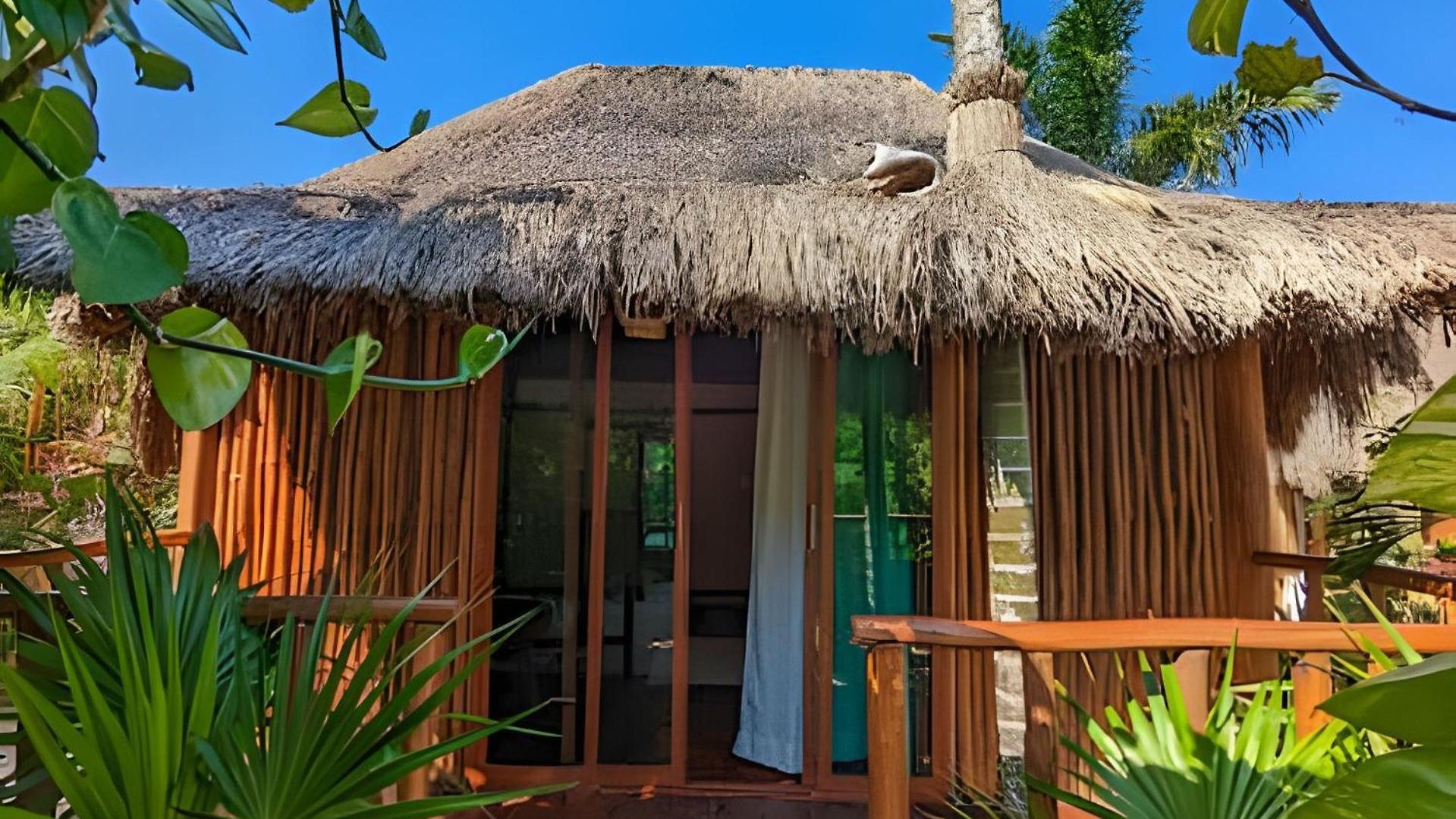 Stunning 6 Private Villas & Ph /Wifi/Ac/Pool/Gym.