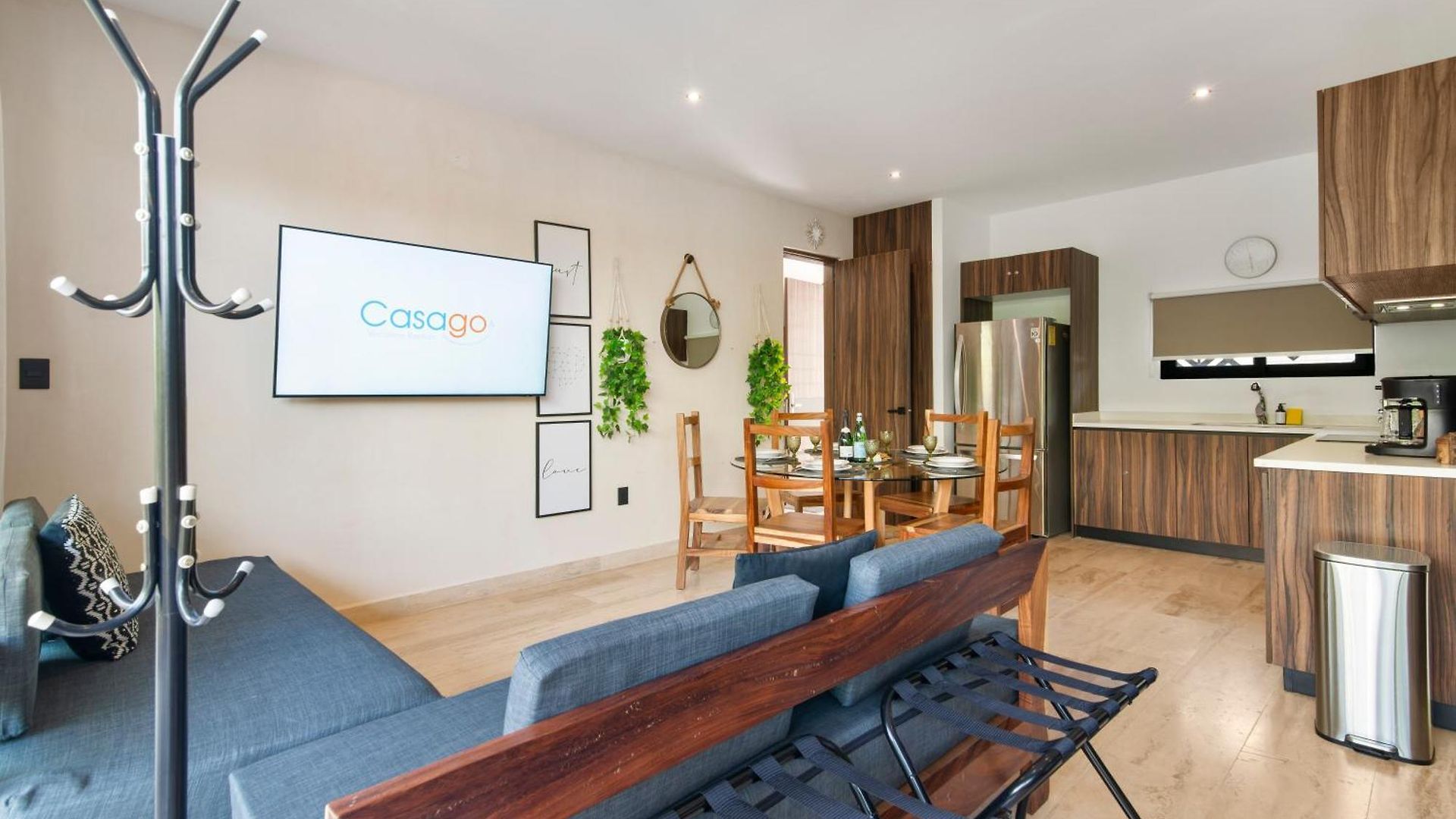 Holiday home Unwind | Private Balcony & Rooftop Pools | Casago *