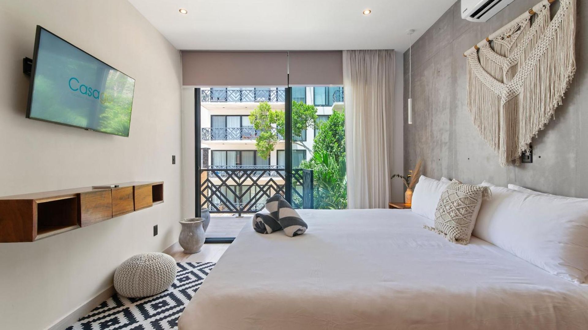 Unwind | Private Balcony & Rooftop Pools | Casago * Tulum