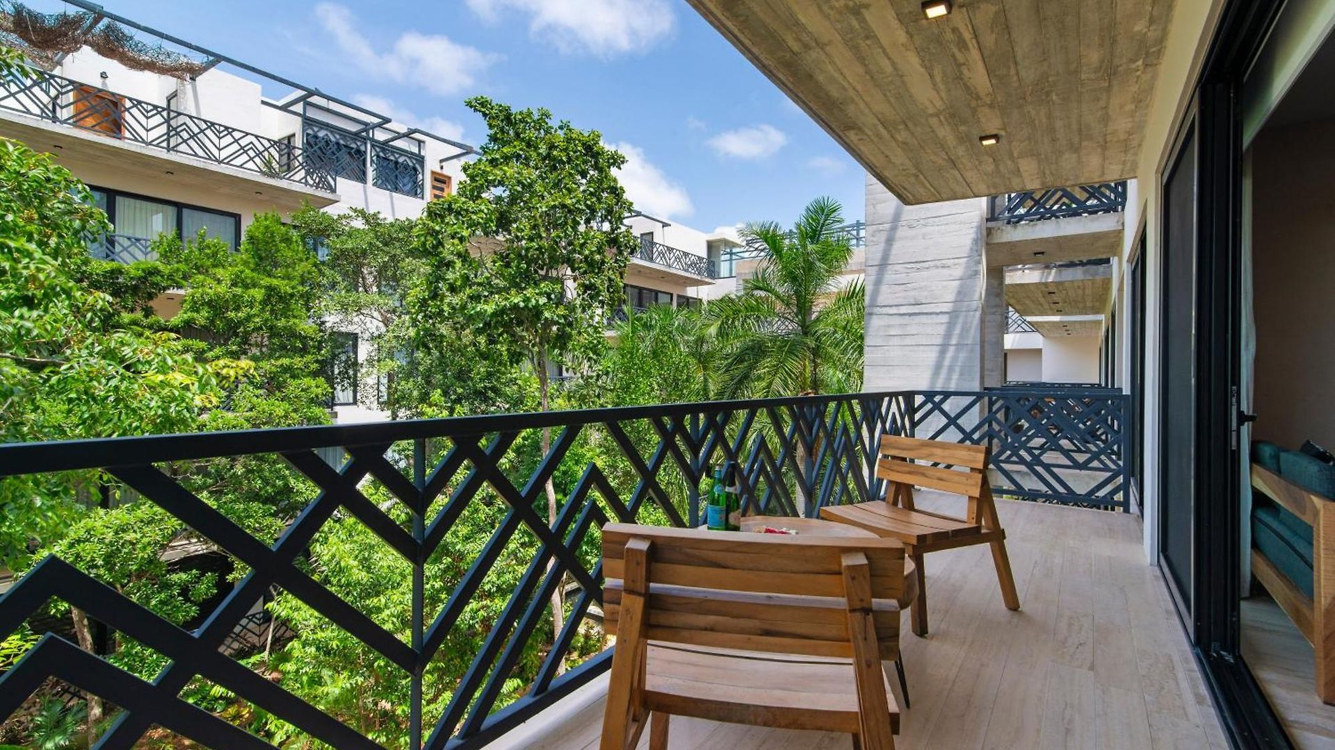 Unwind | Private Balcony & Rooftop Pools | Casago Holiday home Tulum