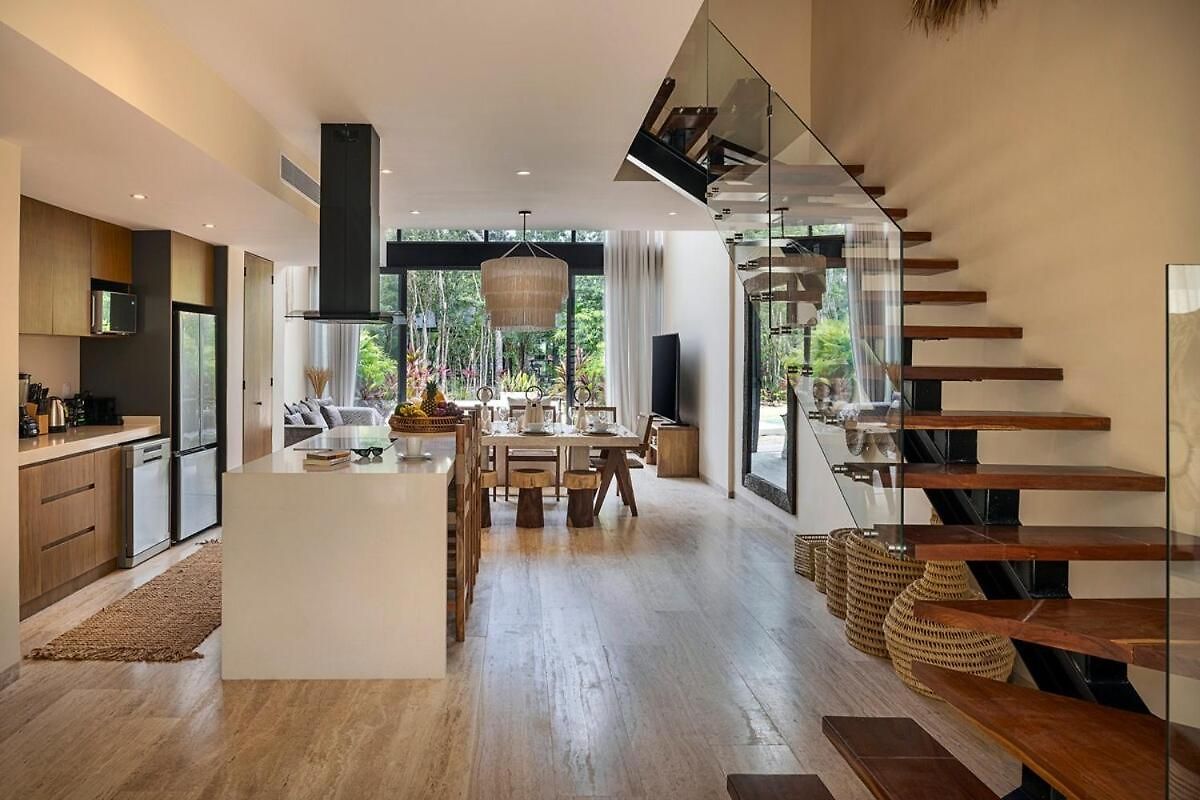 Luxury Mistiq Private Pool And Art