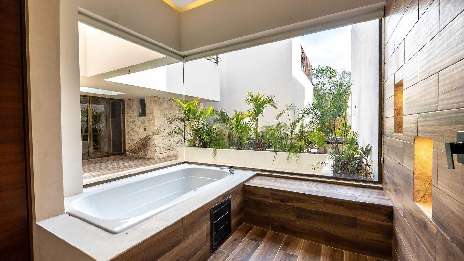 Villa Rare 8br Dual Getaway With 4 Private Pools *