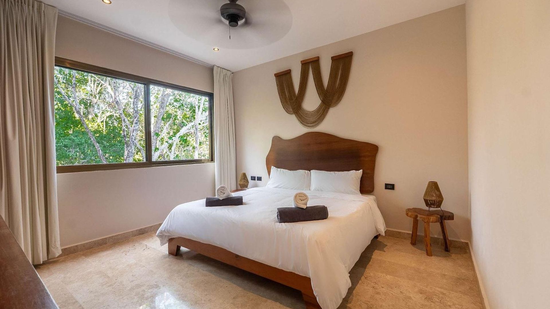 Villa Rare 8br Dual Getaway With 4 Private Pools *
