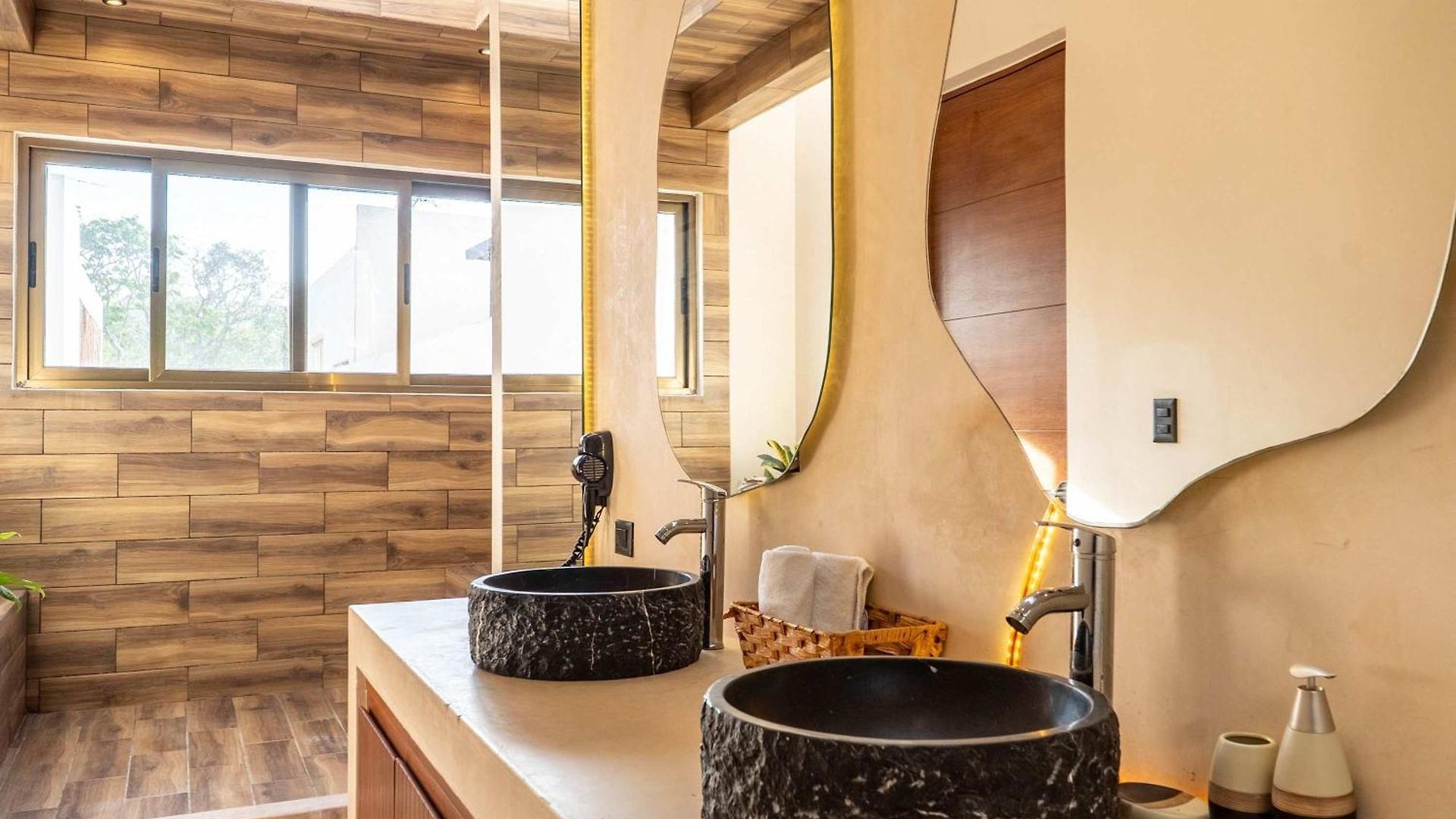 Villa Rare 8br Dual Getaway With 4 Private Pools Tulum