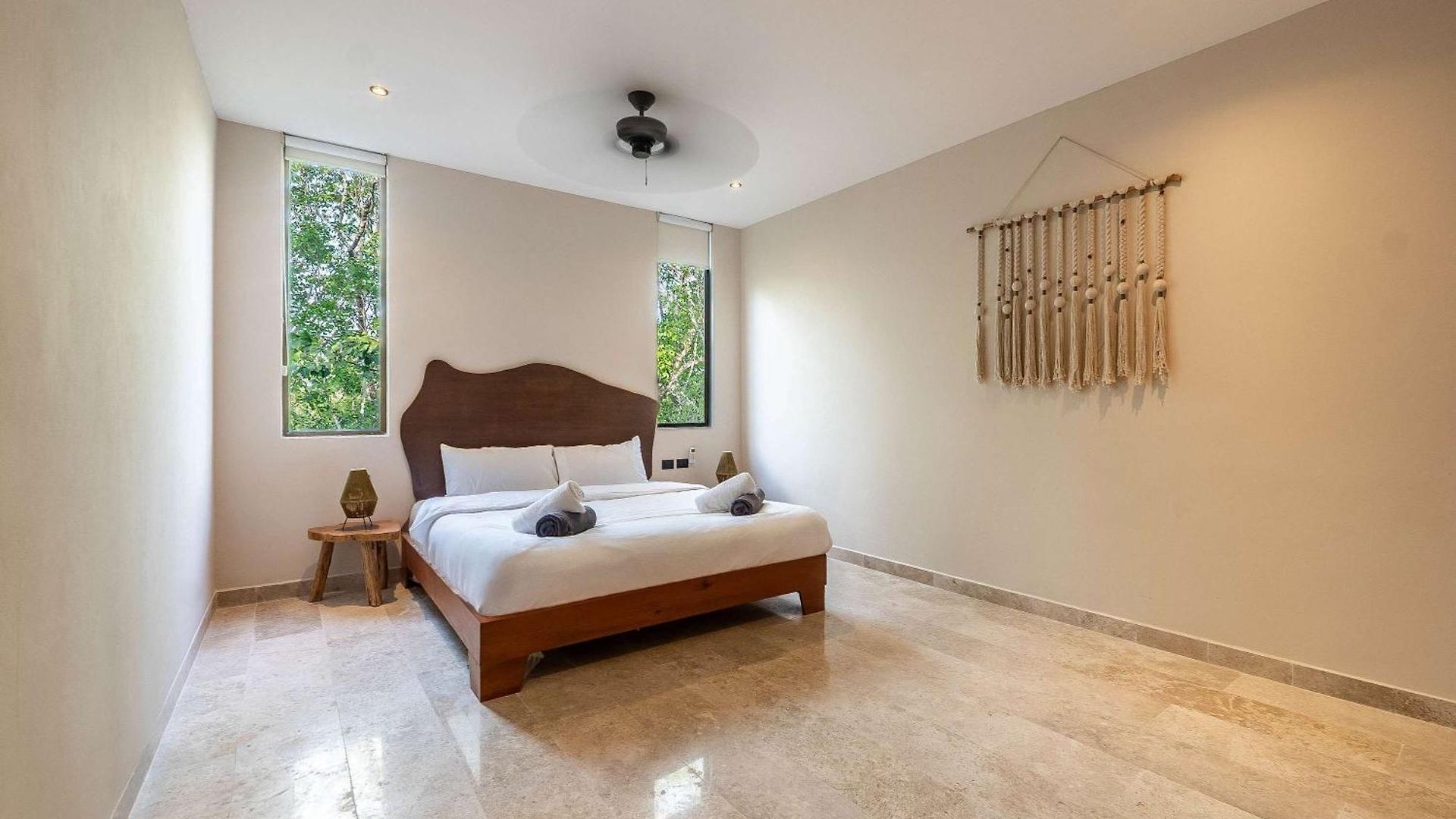Rare 8br Dual Getaway With 4 Private Pools *