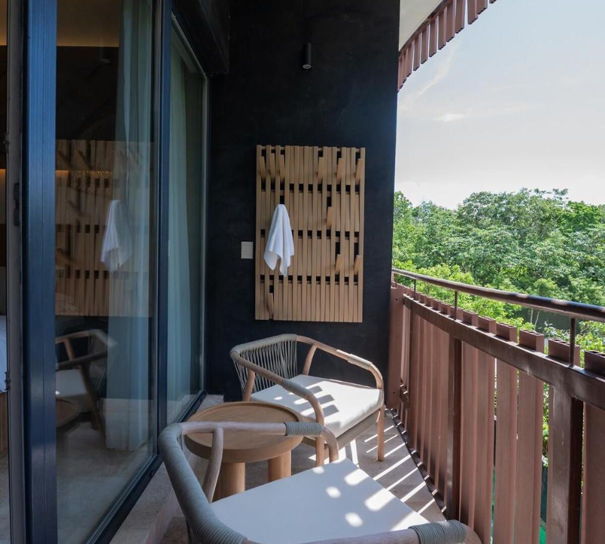 Ultra Luxury Steps From Apartment