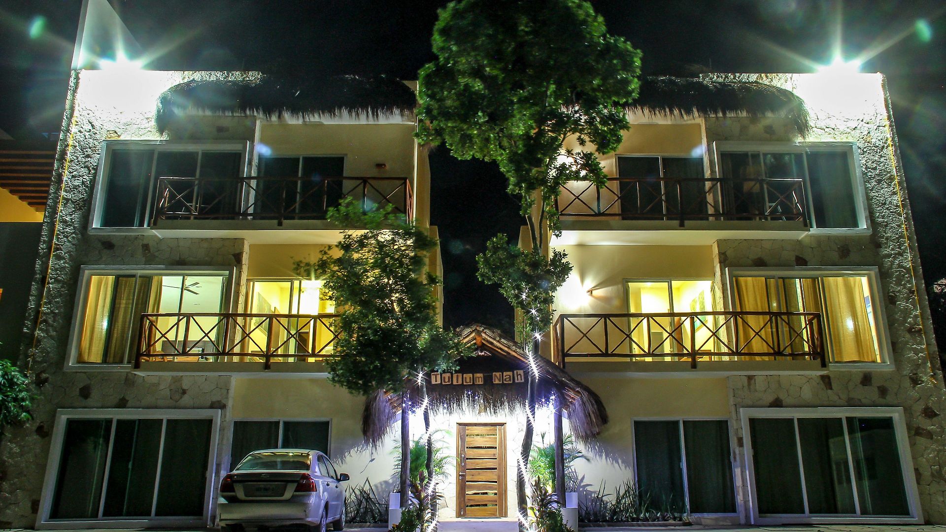 Nah Apartahotel 4*