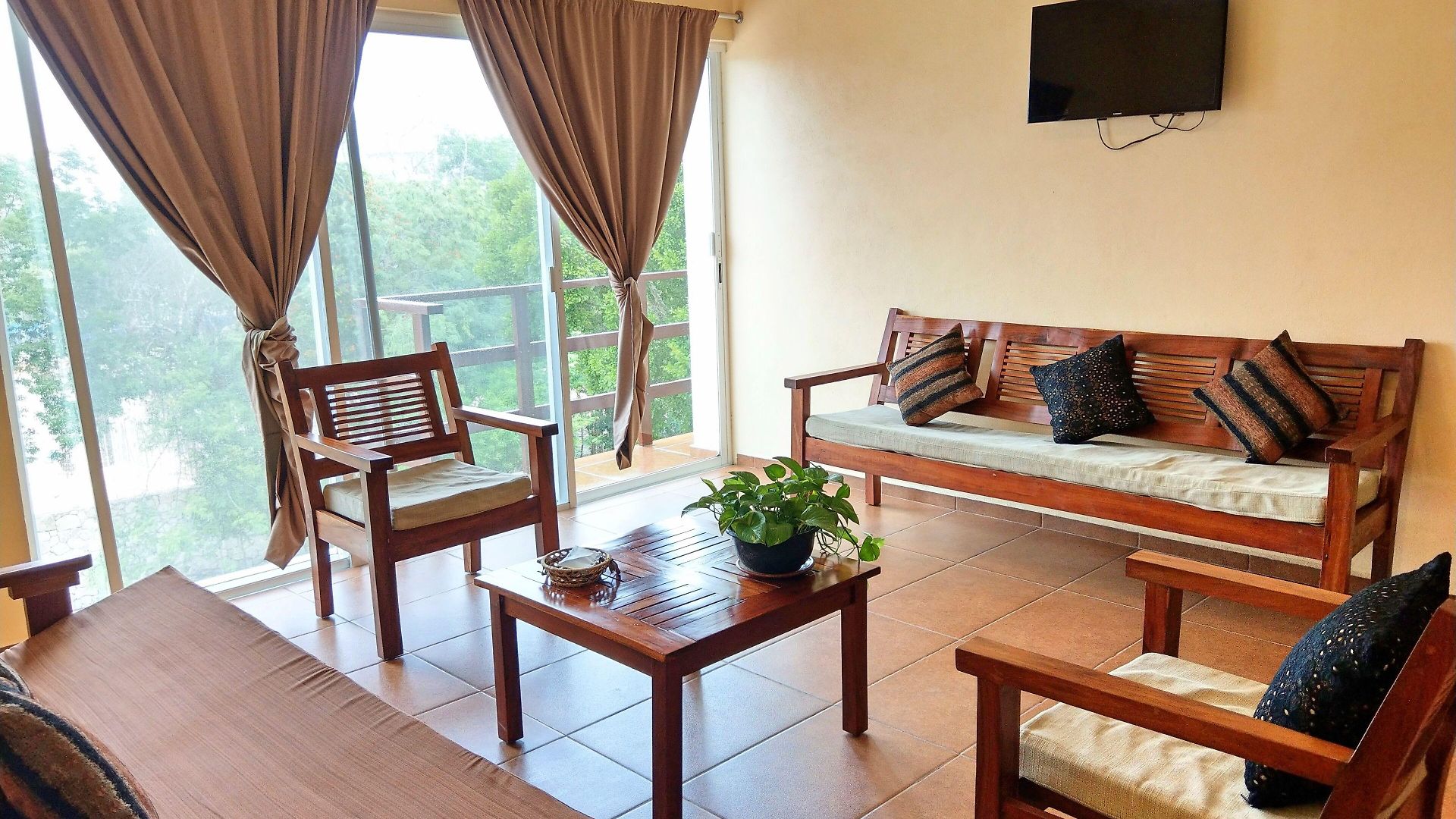 Nah Apartahotel 4*