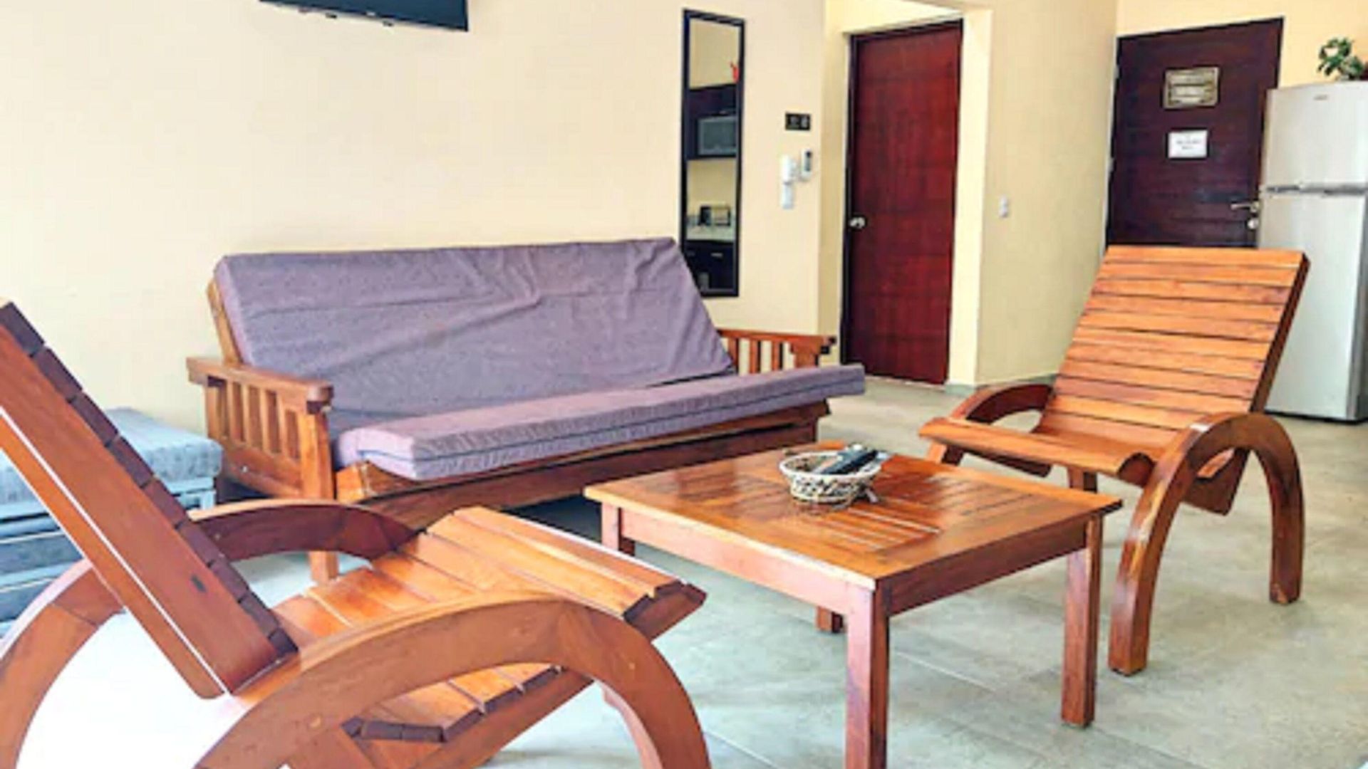 Nah Apartahotel