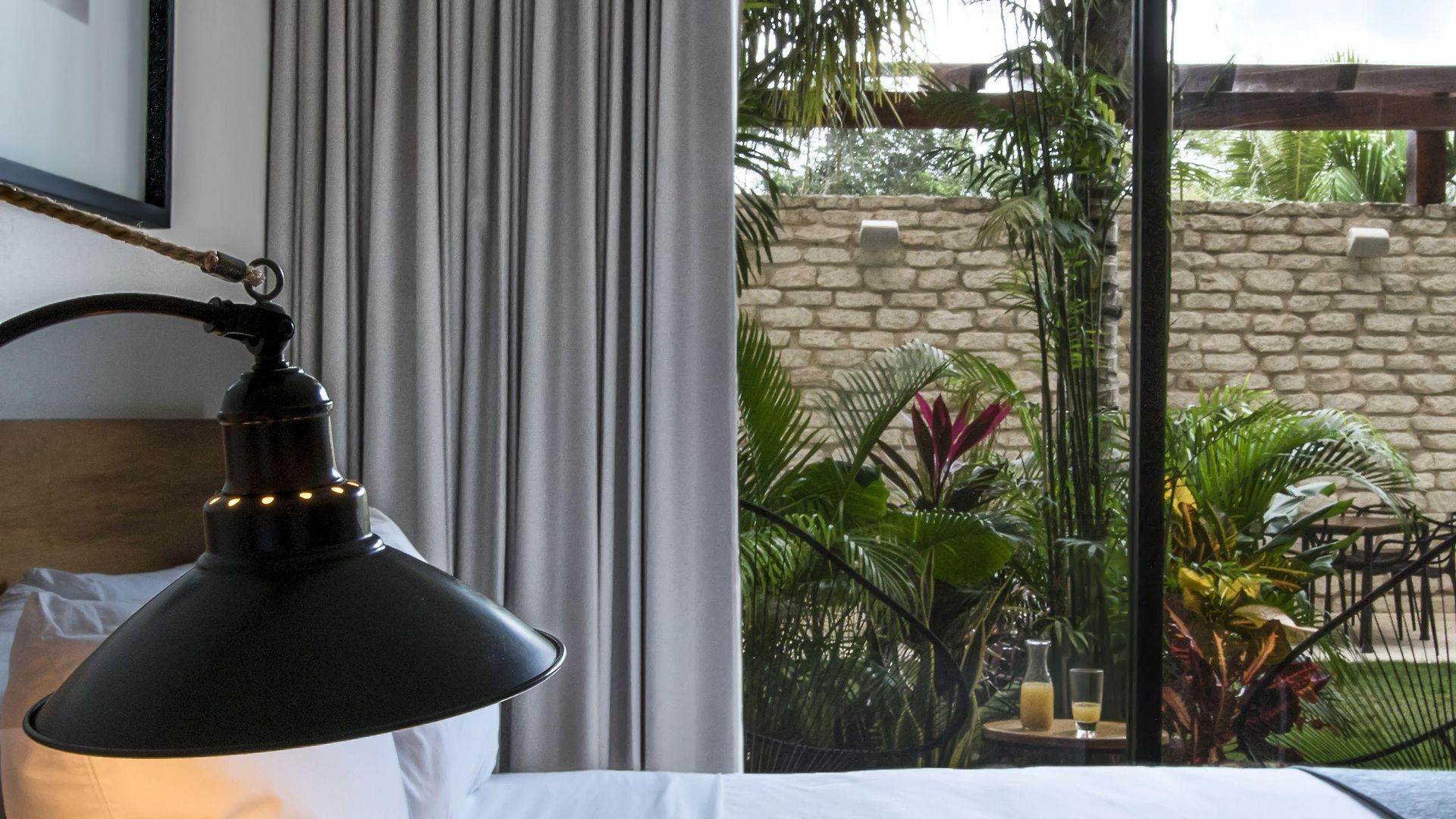 The Strabon Hotel