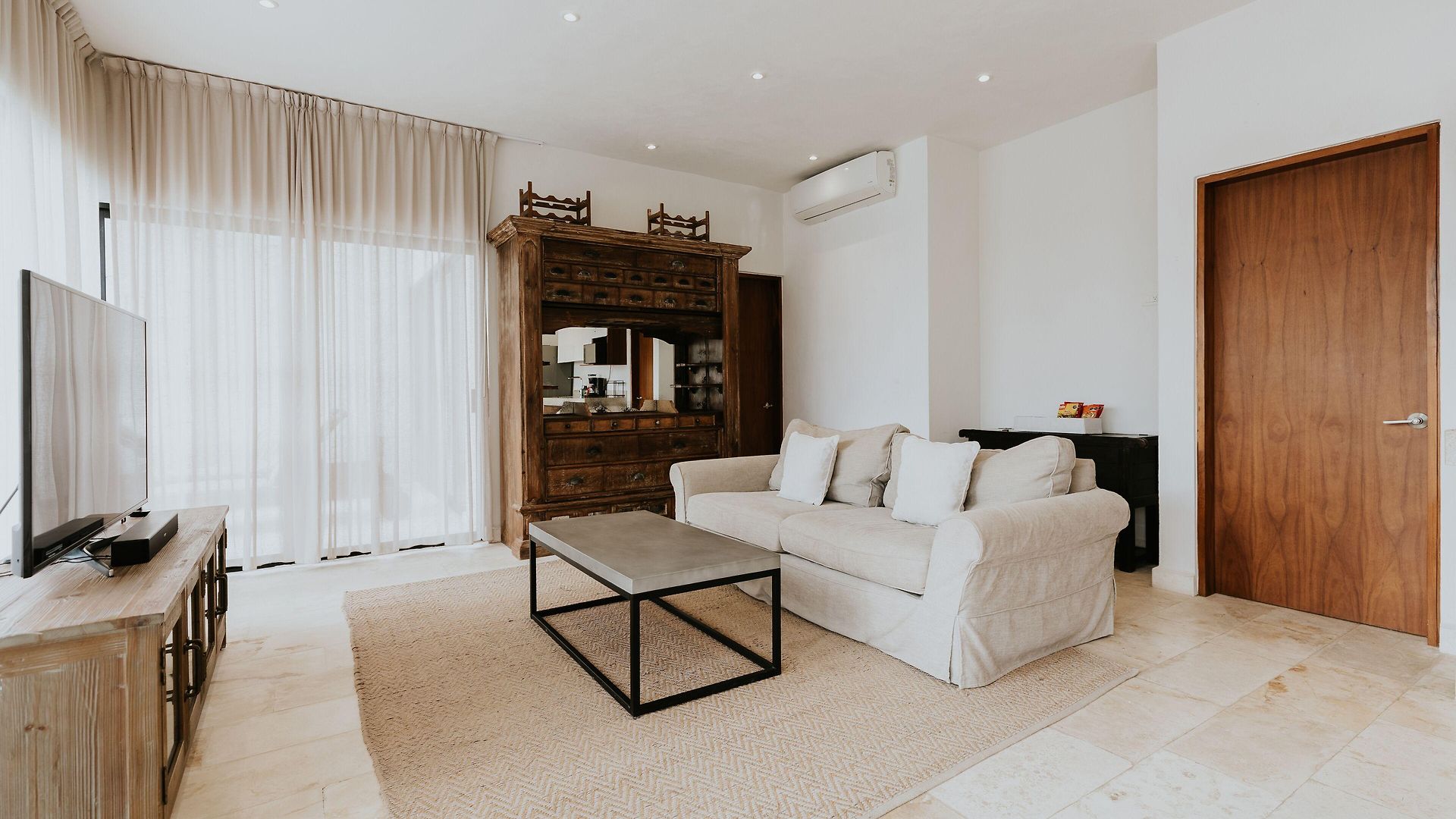 The Strabon Hotel 4*