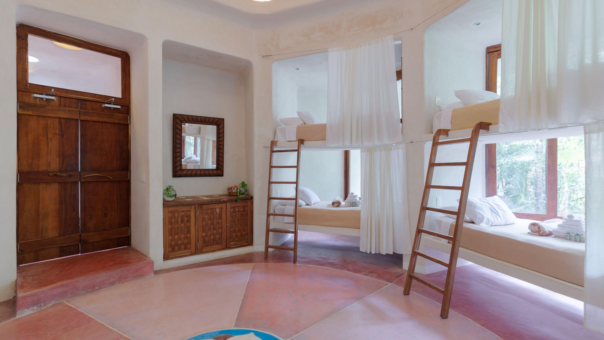 Hotel Holistika