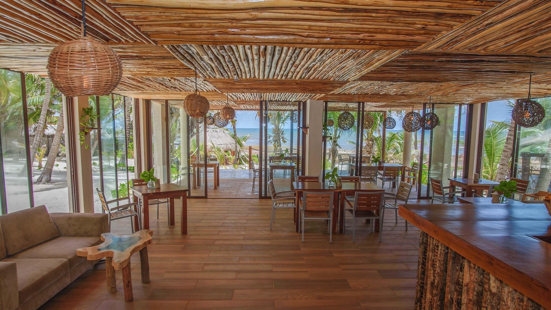 Arrecifes Hotel 4*