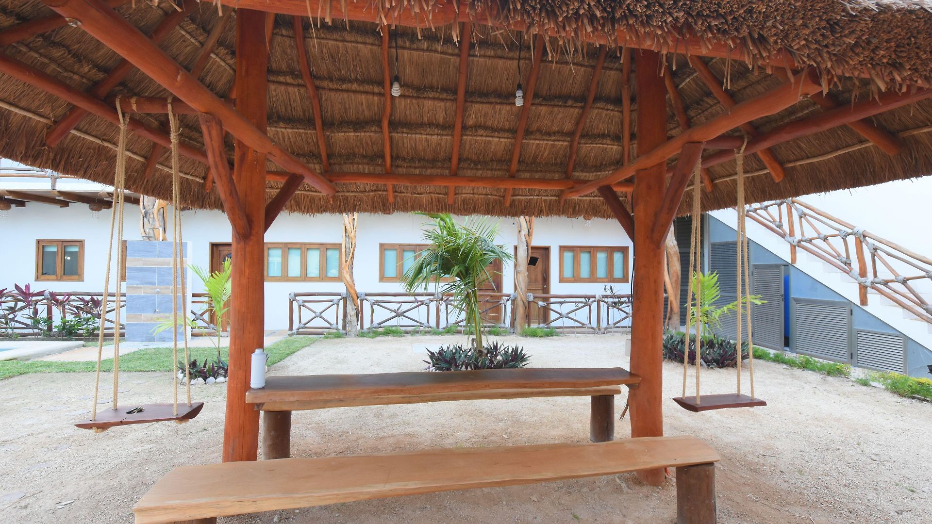 Hacienda Dos Ojos Hotel 4*