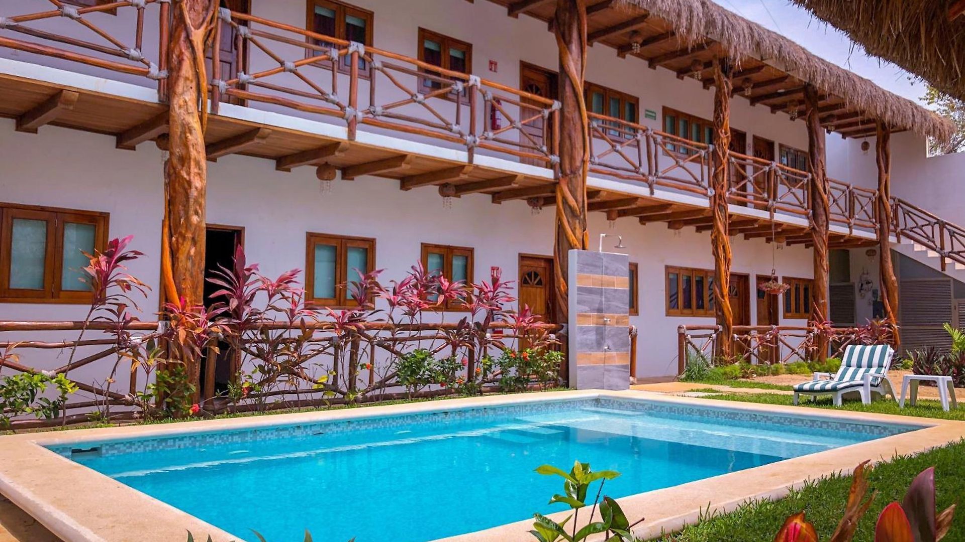 Hotel Hacienda Dos Ojos Tulum