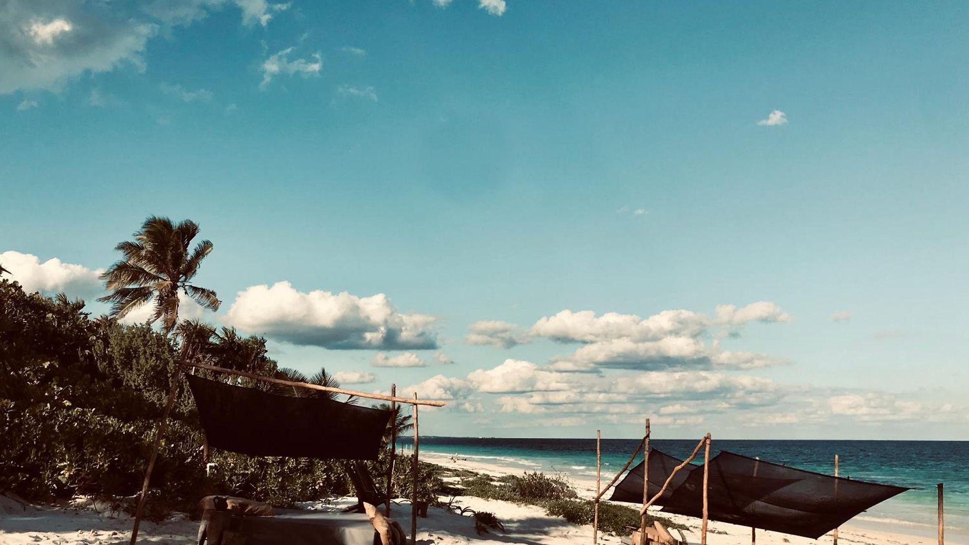 Libelula Beachfront Hotel 4*