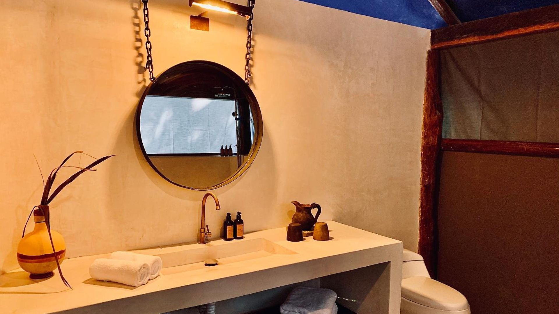 Libelula Beachfront Hotel 4*