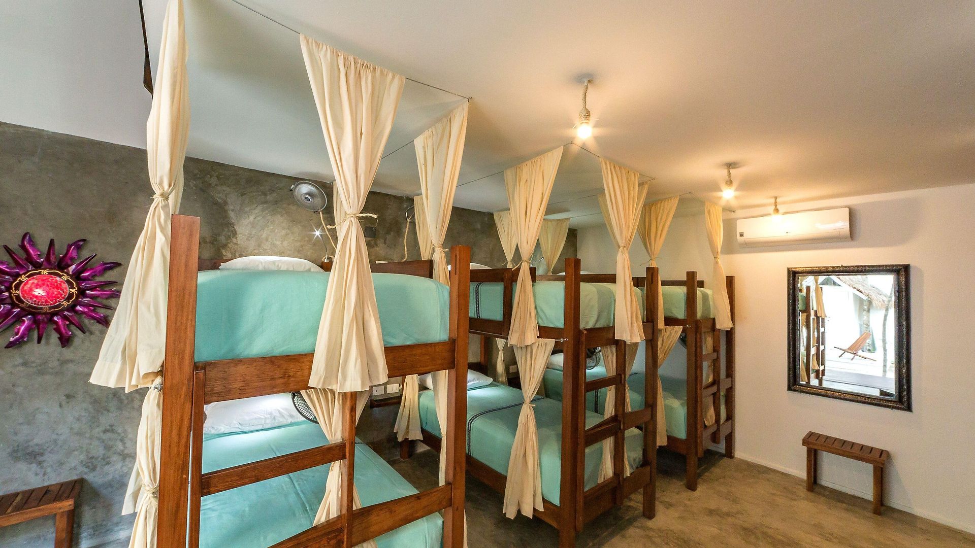 Hostal Mimosa *