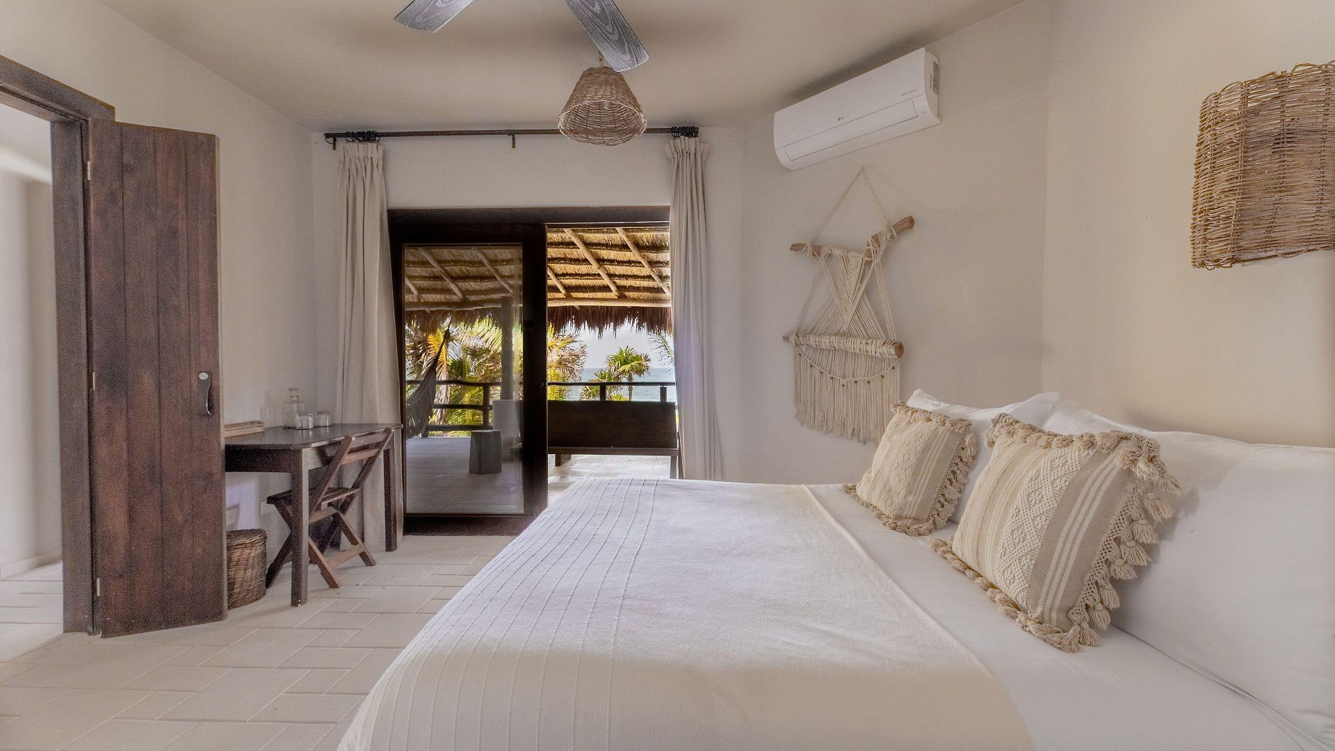 Nest Hotel 4*