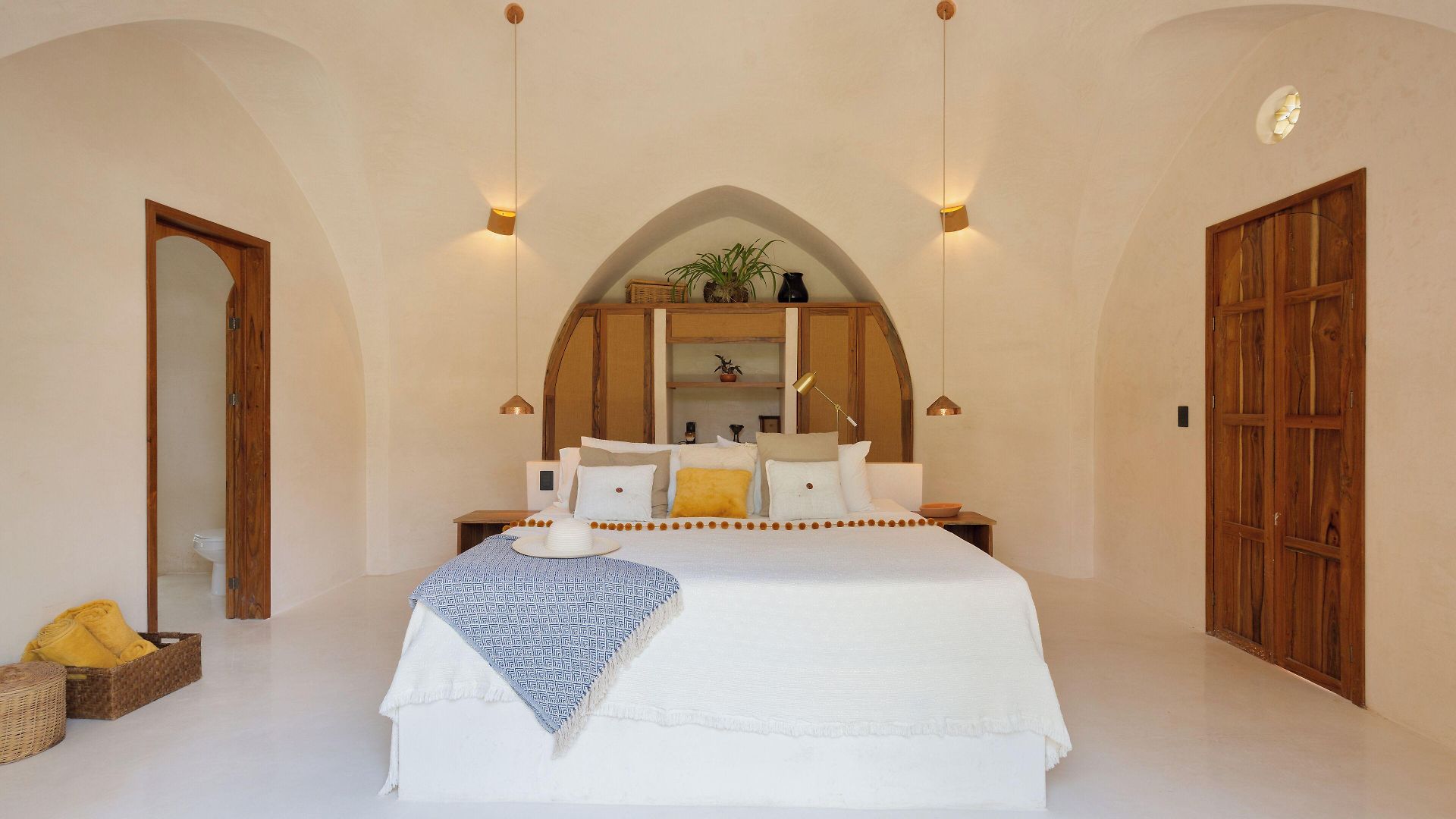 Sanah Hotel 4*