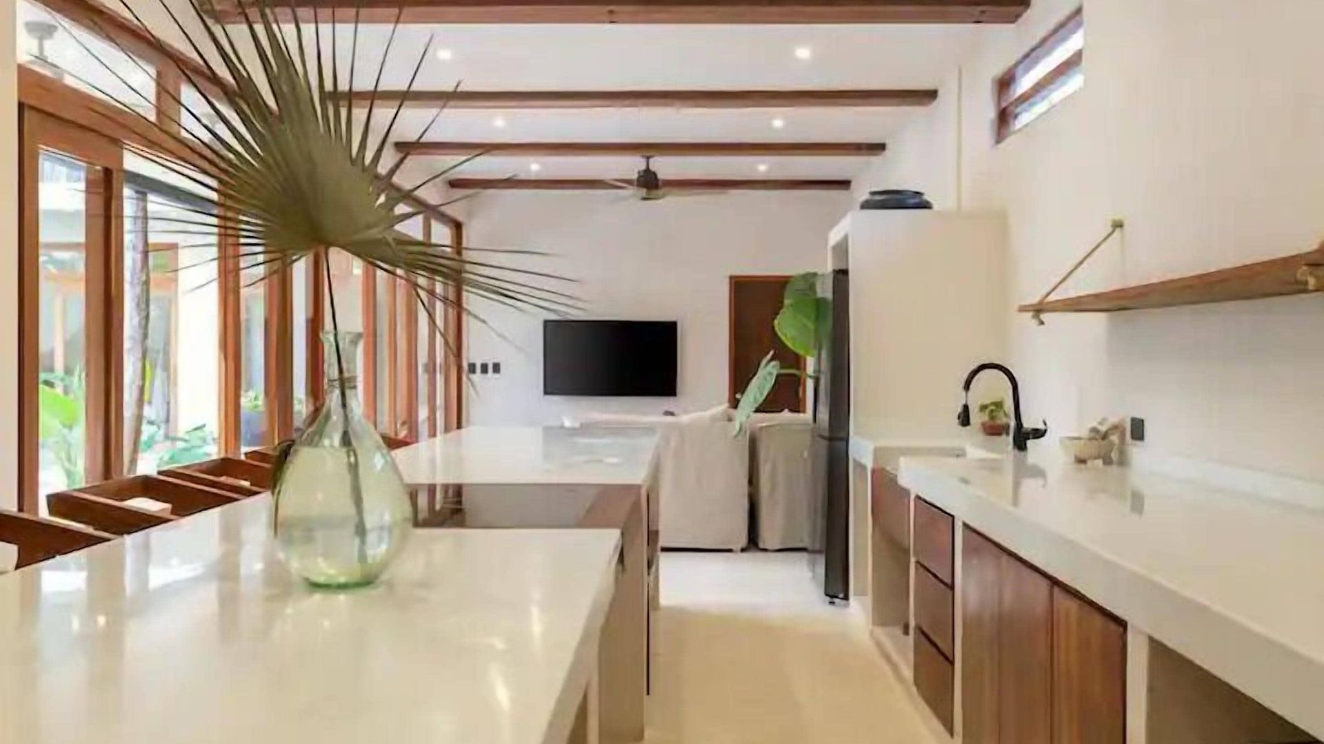 Hotel Sanah 4*