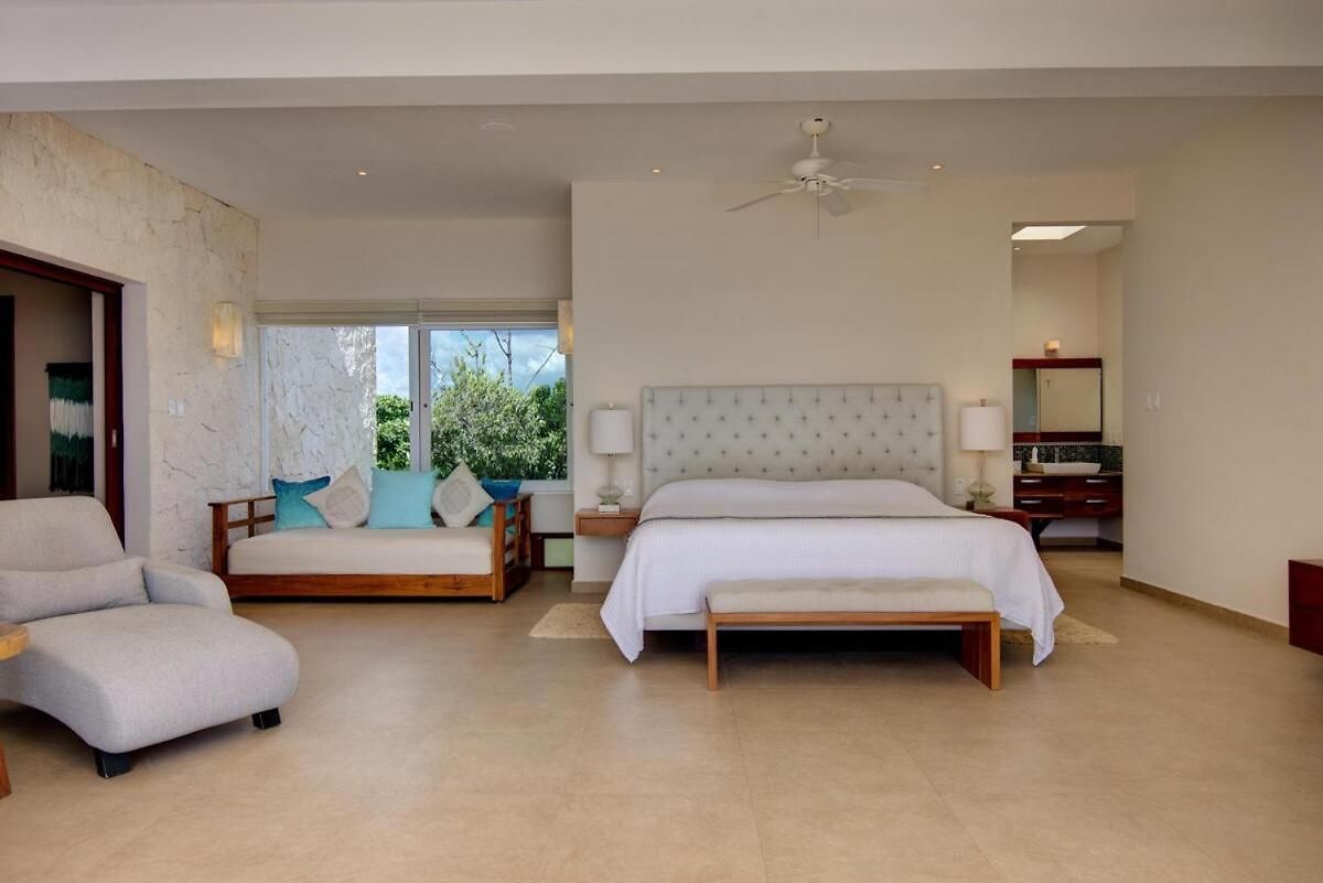 Casa Pelagia Beachfront Luruxy In *
