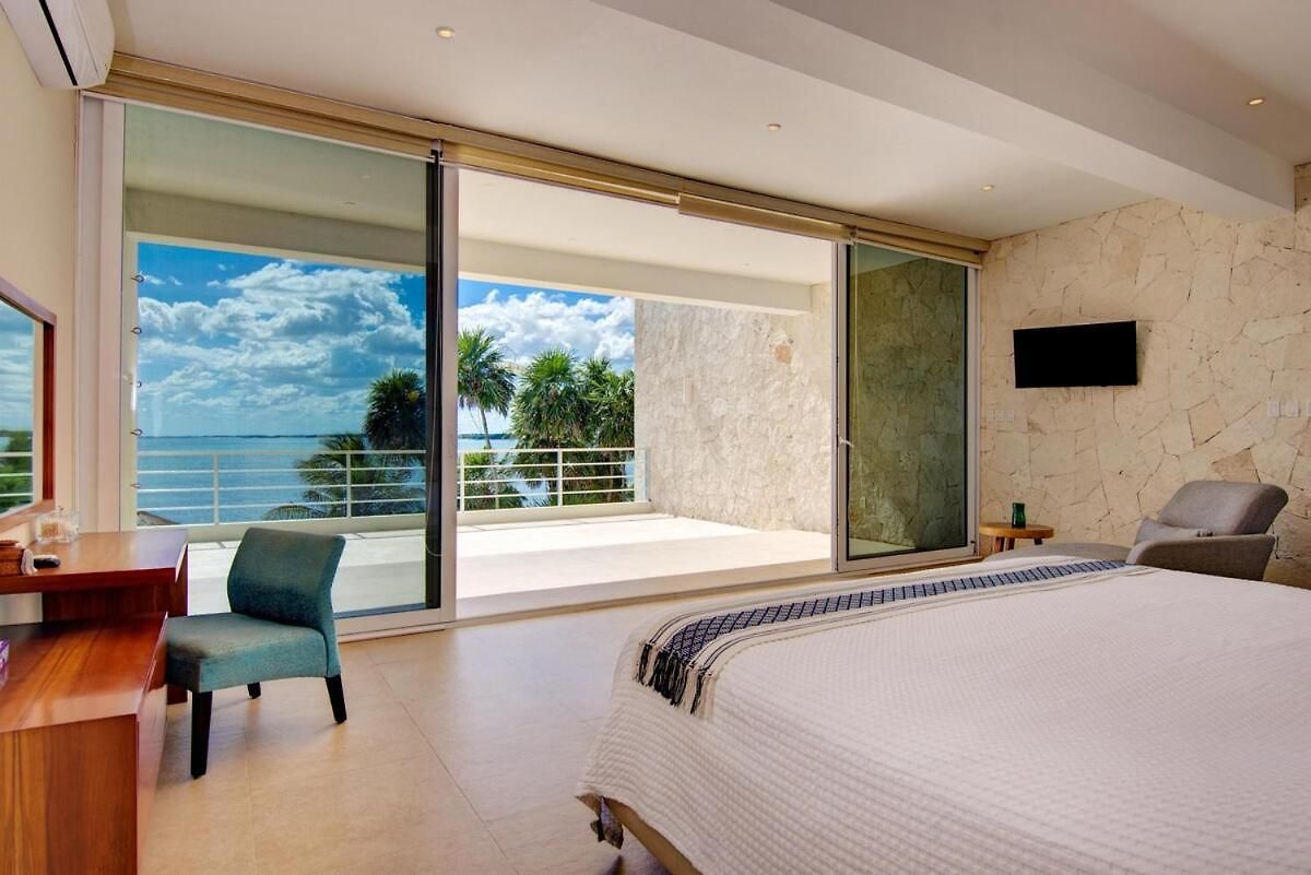 Casa Pelagia Beachfront Luruxy In *