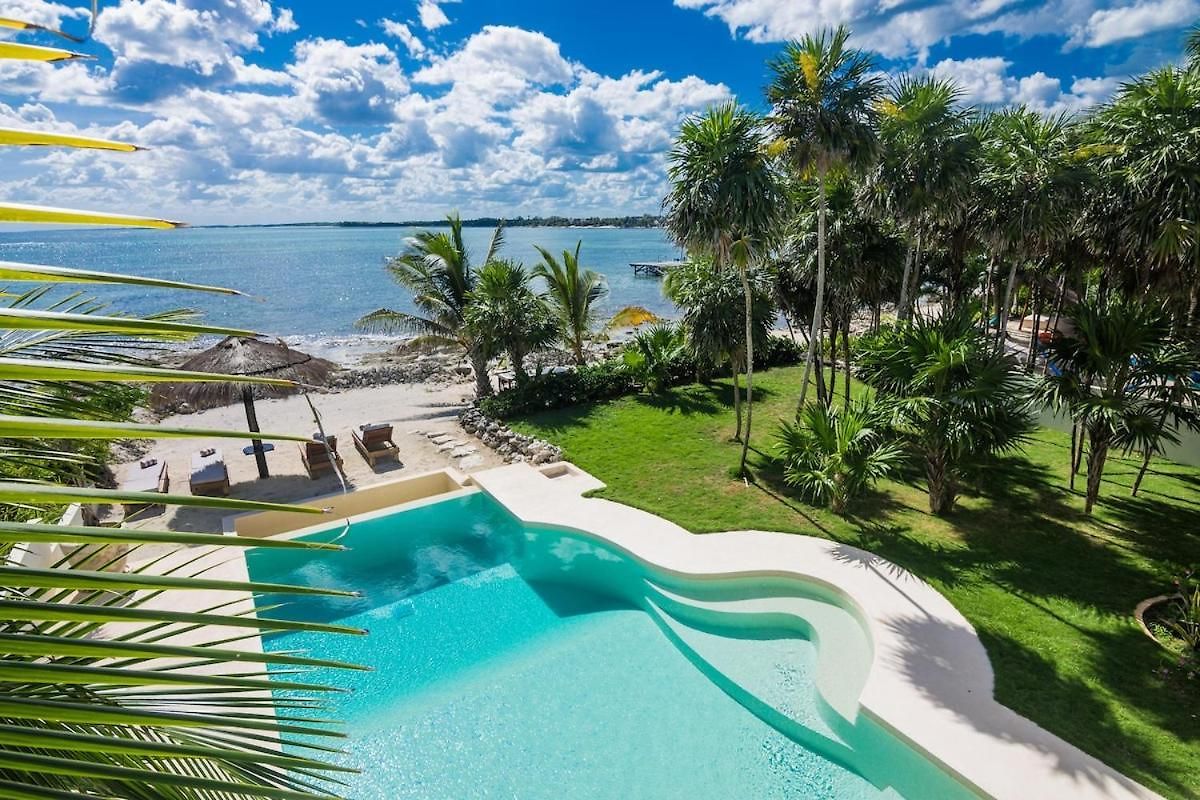 Casa Pelagia Beachfront Luruxy In *
