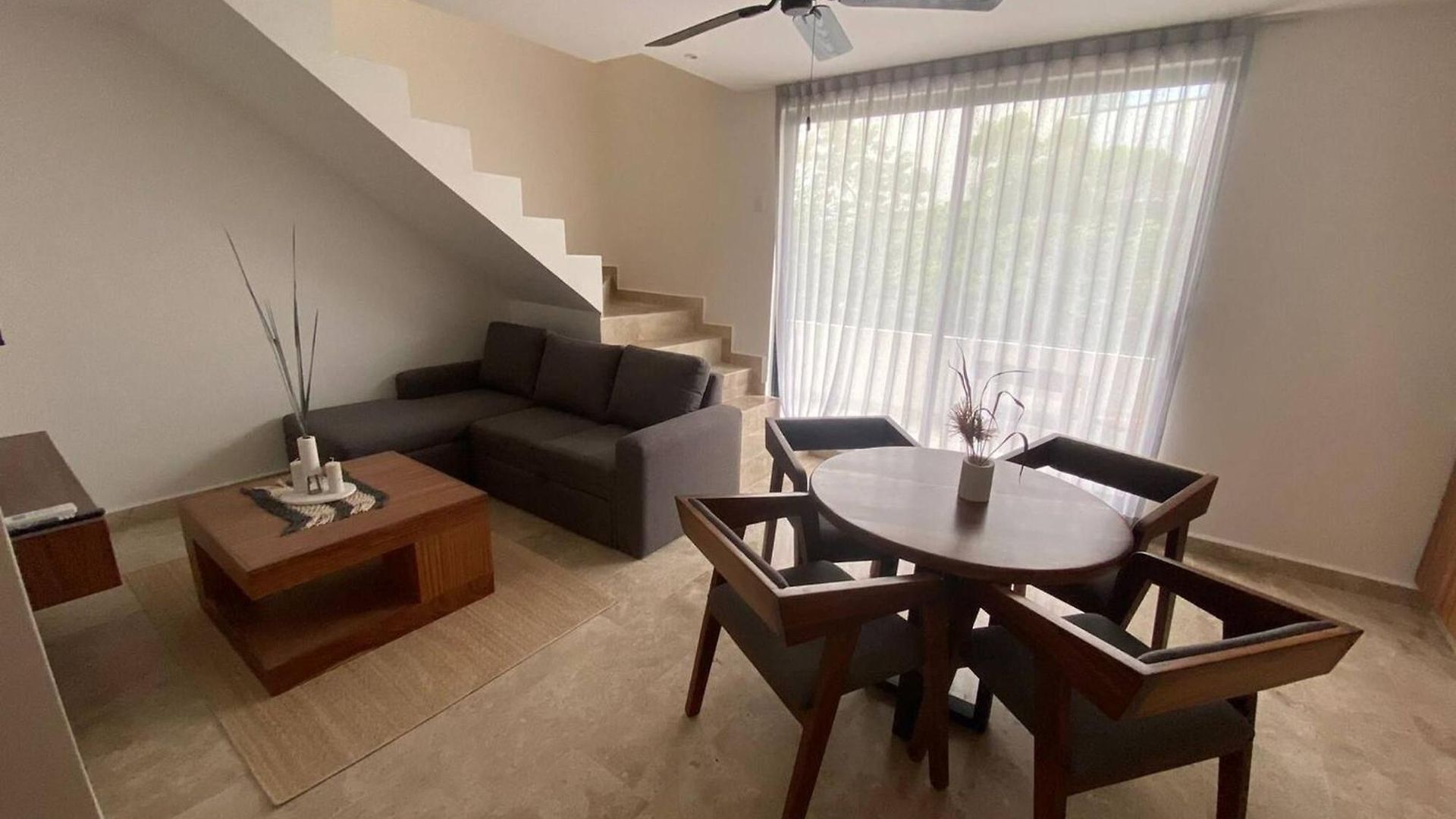 Spacious And Comfortable Ph With Private Pool In Zama *