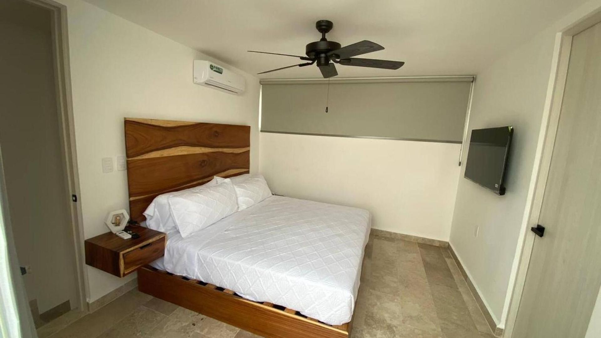 Spacious And Comfortable Ph With Private Pool In Zama Apartment *