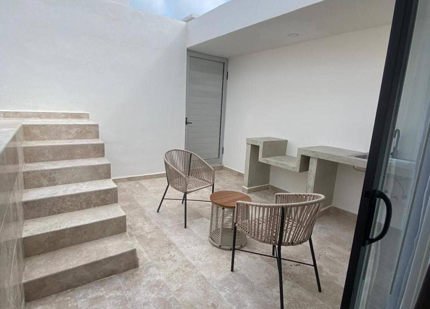 Spacious And Comfortable Ph With Private Pool In Zama Apartment *
