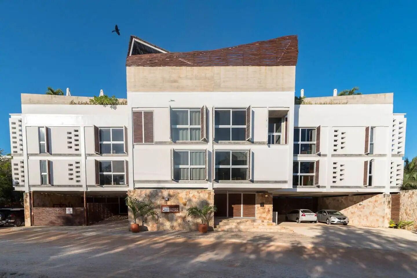 Casa De Piedra Apartahotel
