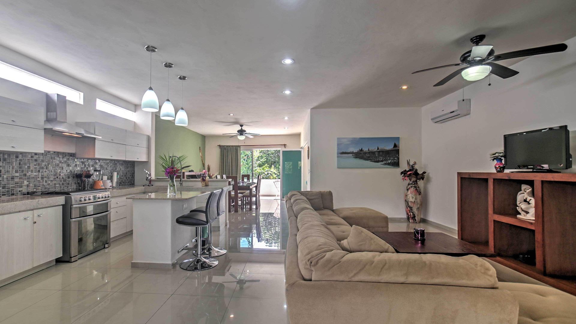 Casa Esmeralda W/ Pool Access & Furnished Patio!
