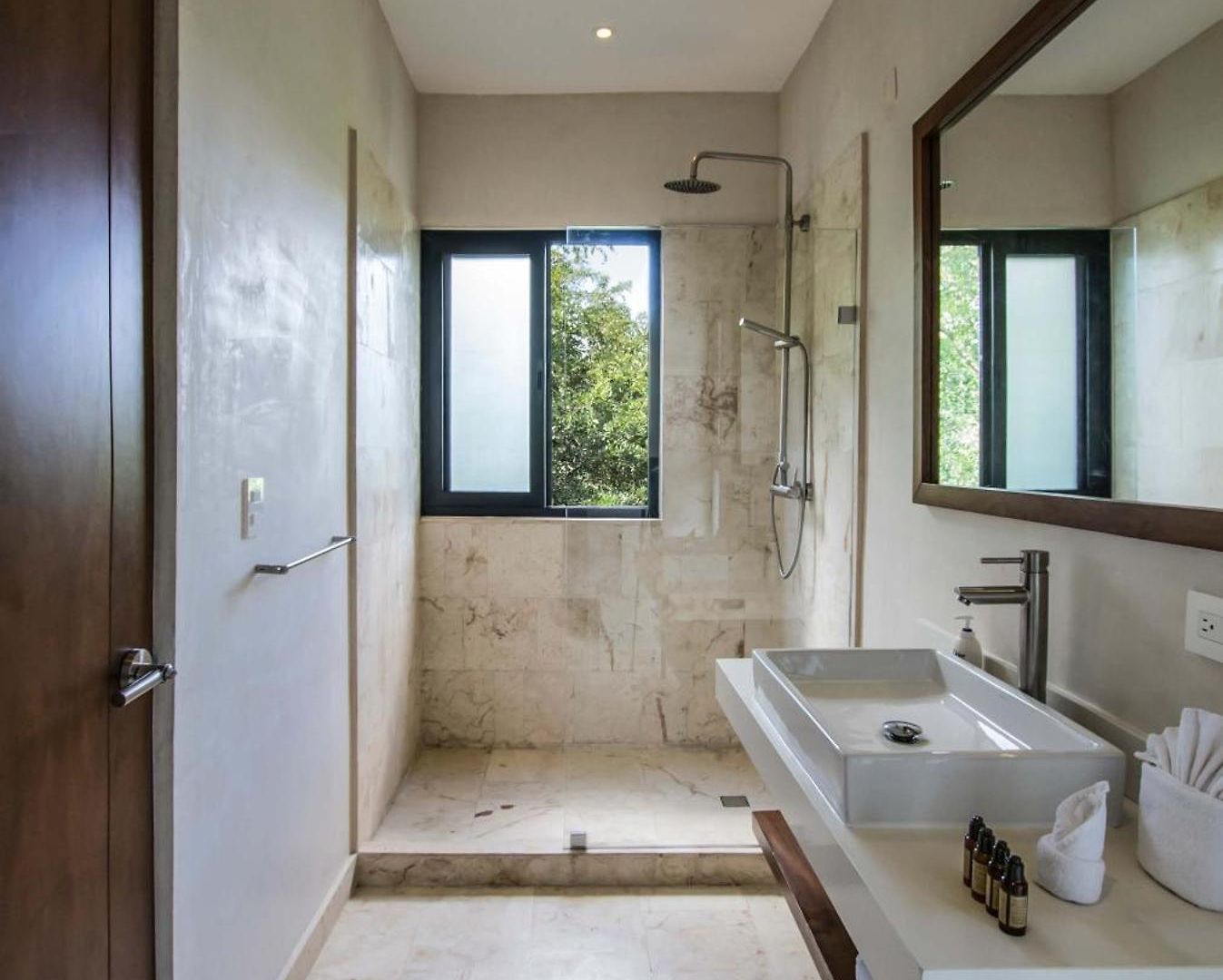 Сasa de vacaciones Casa Kookay, 6br Luxury 3 Pools, Aldea Zama Tulum