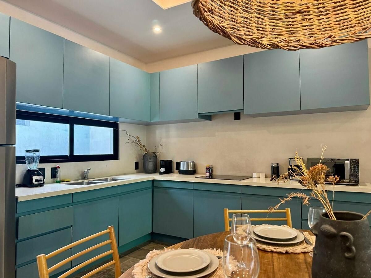 Kataluum- Luxurious Eco-chic Ph With Pool