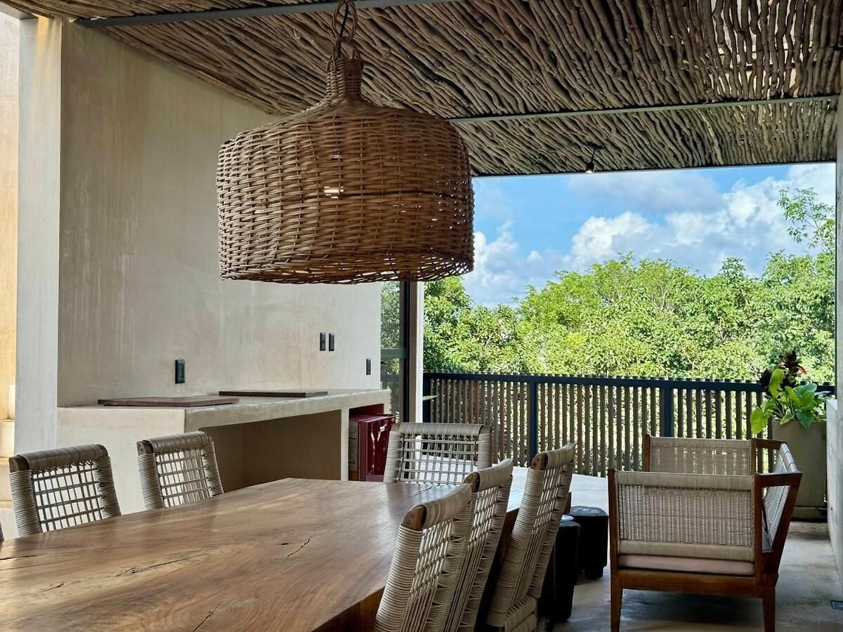 Kataluum- Luxurious Eco-chic Ph With Pool