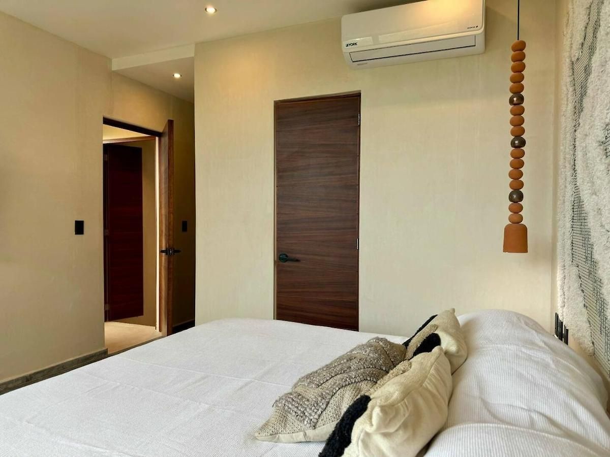 Villa Kataluum- Luxurious Eco-chic Ph With Pool