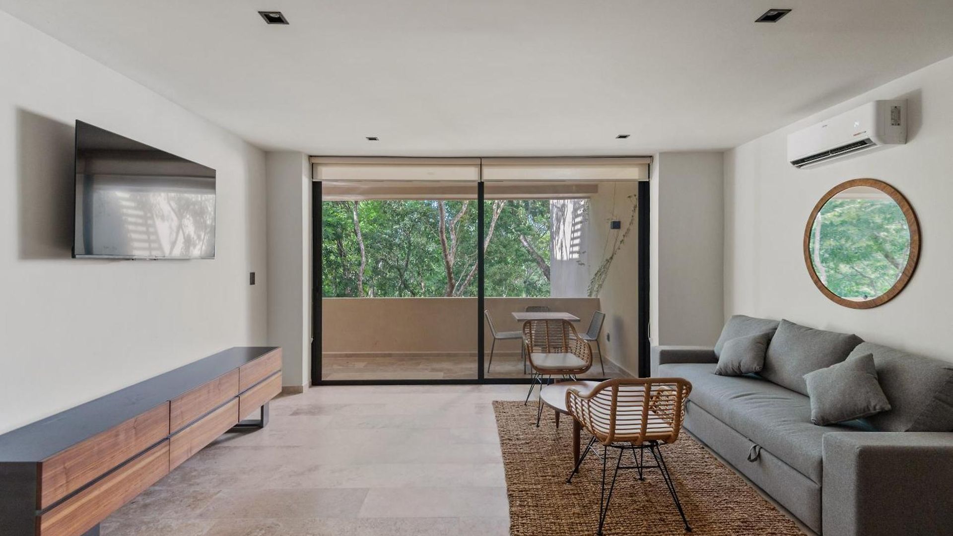 Artra, Modern Comfort With Pool Views *