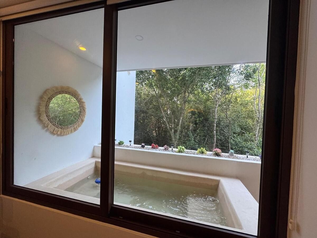 Private Jacuzzi Jungle View In La Veleta *