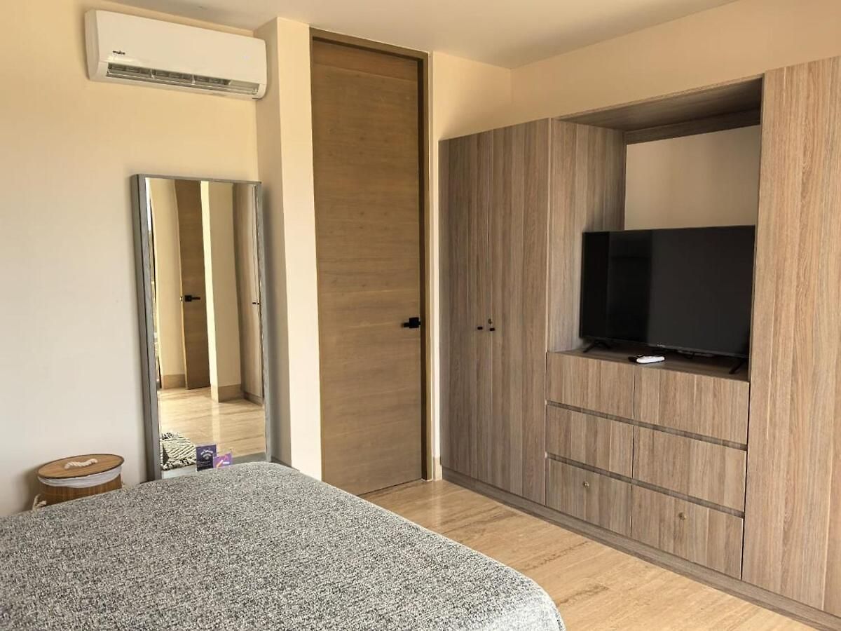 Brand-new Loft With Pool, Near And Nightlife