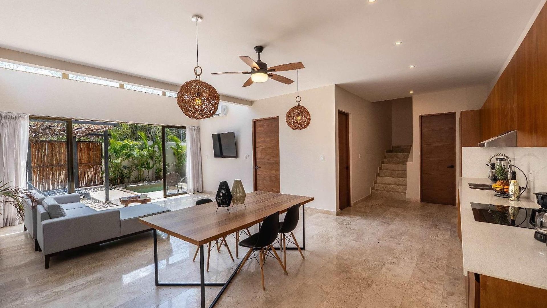 Chic 6br Dual With 4 Private Pools & Concierge Villa