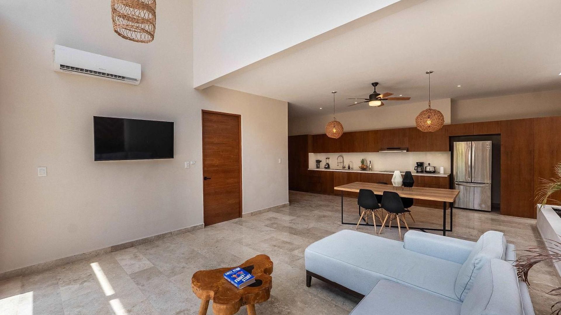Chic 6br Dual With 4 Private Pools & Concierge Villa