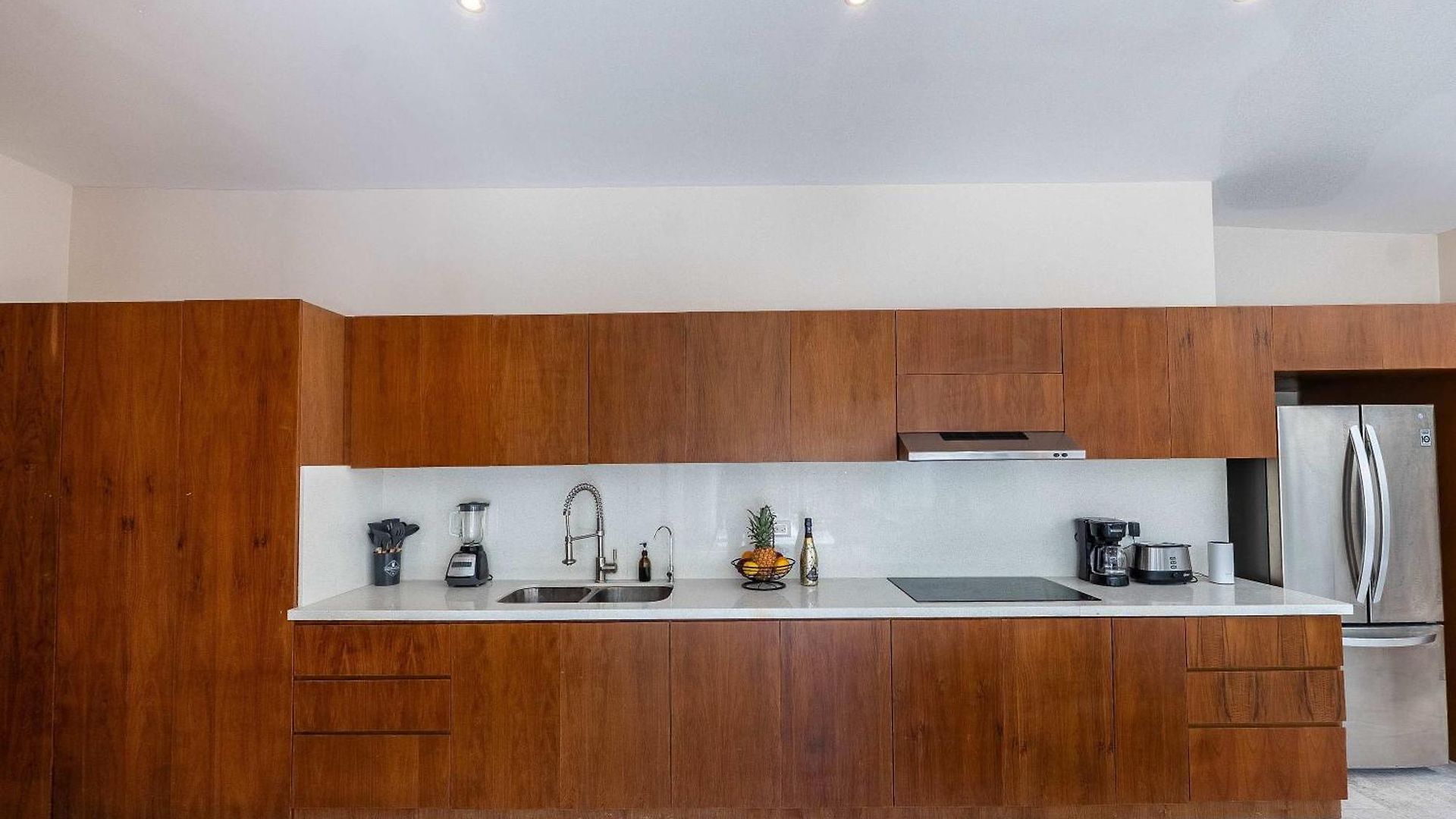 Chic 6br Dual With 4 Private Pools & Concierge Villa