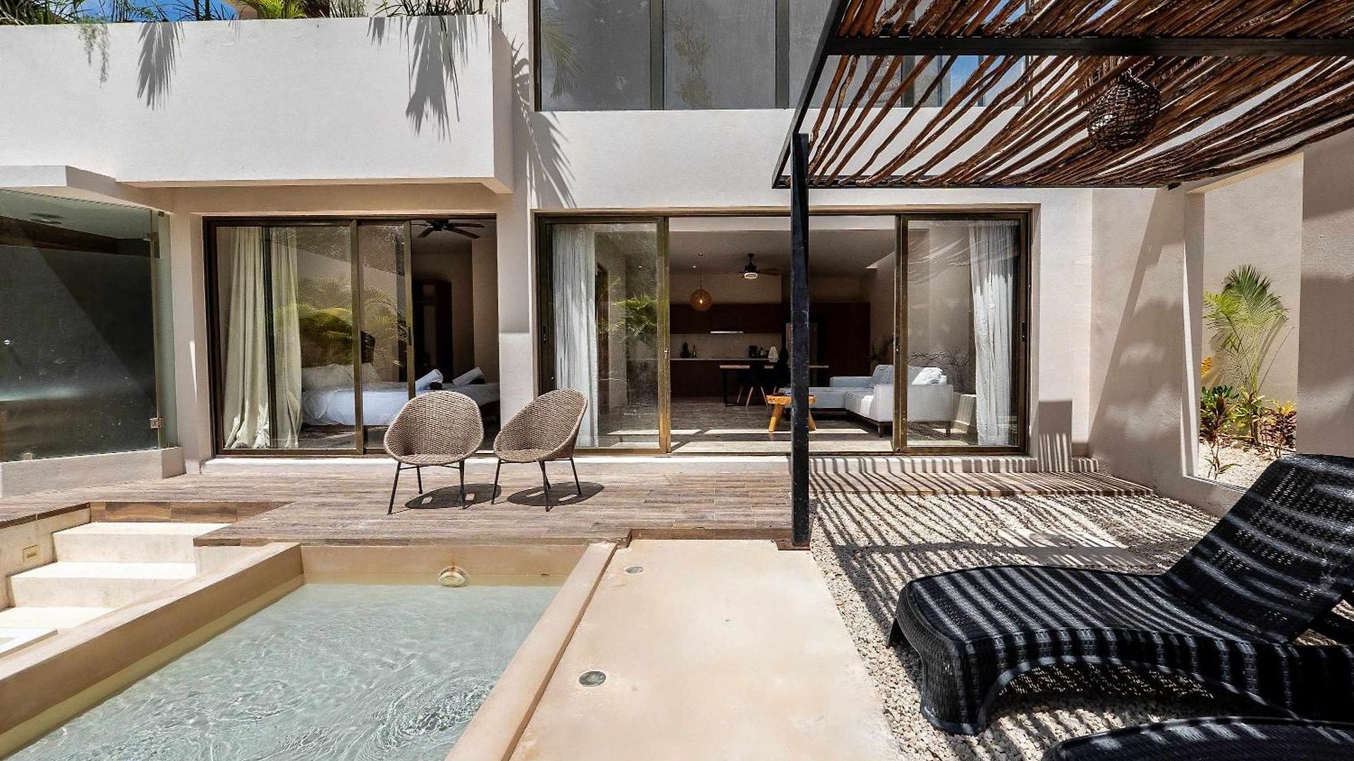 Chic 6br Dual With 4 Private Pools & Concierge Villa *